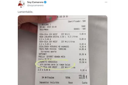 El tuit que mostró el detalle en el ticket y generó polémica