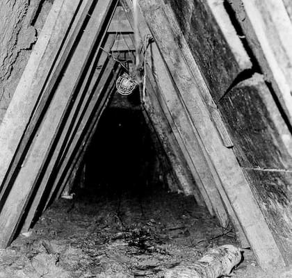 El túnel 29 que cavaron los jóvenes estudiantes berlineses para liberar a quienes quedaron detrás del muro infame