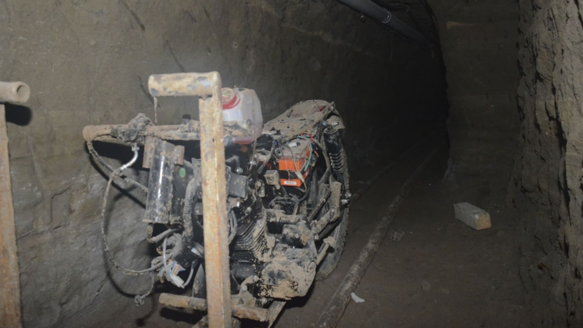 Captura de video de seguridad en el momento previo a la fuga del Chapo Guzmán de la prisión de El Altiplano