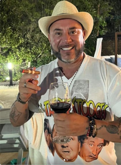 El Turco Mohamed con todo su histrionismo y "con el Globo en el corazón" (Instagram: Antonio Mohamed)