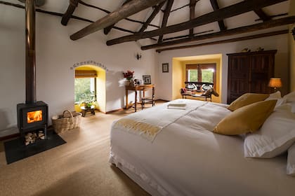 El turismo creativo, el enoturismo y el turismo regenerativo tienen en común las vivencias y experiencias del huésped, la cultura y los oficios en los que se puede participar y se suman a los paisajes y recorridos de cada lugar