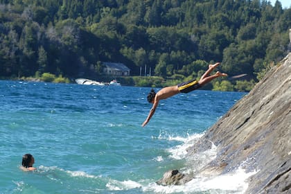 El turismo disfruta del verano en Bariloche con temperaturas más que agradables