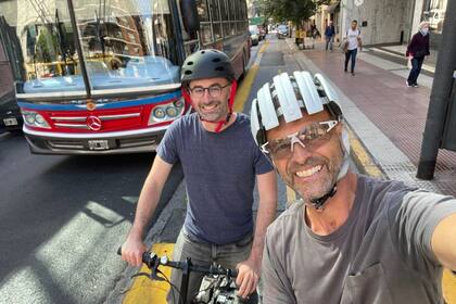 El turista norteamericano se encontró con Guillermo Dietrich tras hacerse viral