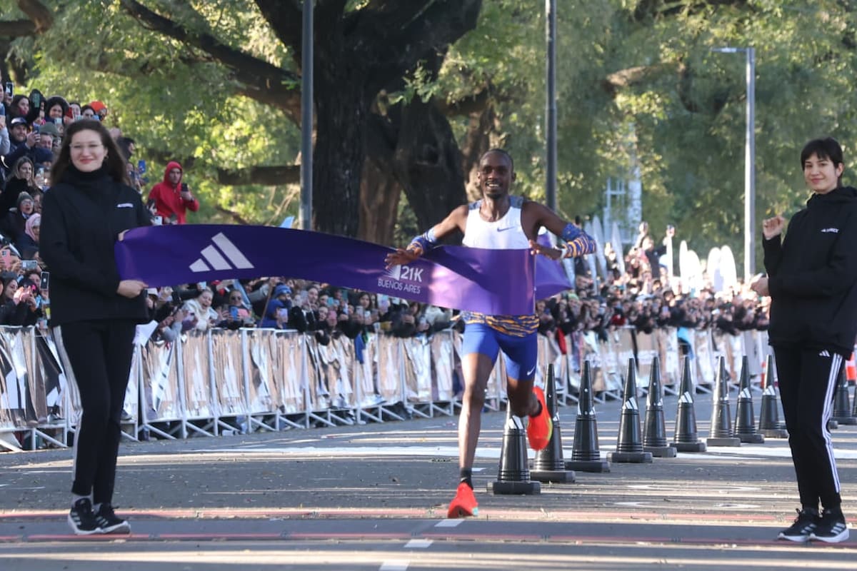 El ugandés Jacob Kiplimo, el ganador de la Media Maratón 21K de Buenos Aires