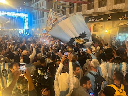 El último banderazo en Doha, a horas de la final del Mundial