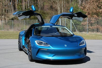 El último intento de su modernización y transición eléctrica no tuvo un buen rendimiento: el Isdera Commendatore GT no logró revertir el momento de la compañía