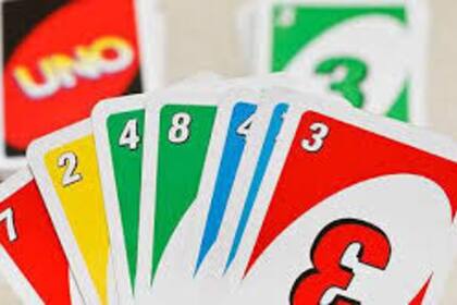 El UNO es un juego d ecartas para grandes y chicos