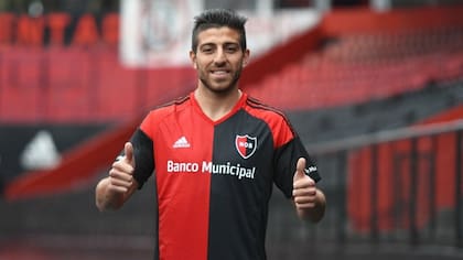 El uruguayo Giovanni Zarfino se sumó a NOB