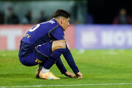 El uruguayo Miguel Merentiel, vencido, tras el triunfo de Universidad Católica en la Bombonera; Boca sufrió otro duro golpe en la Copa Libertadores