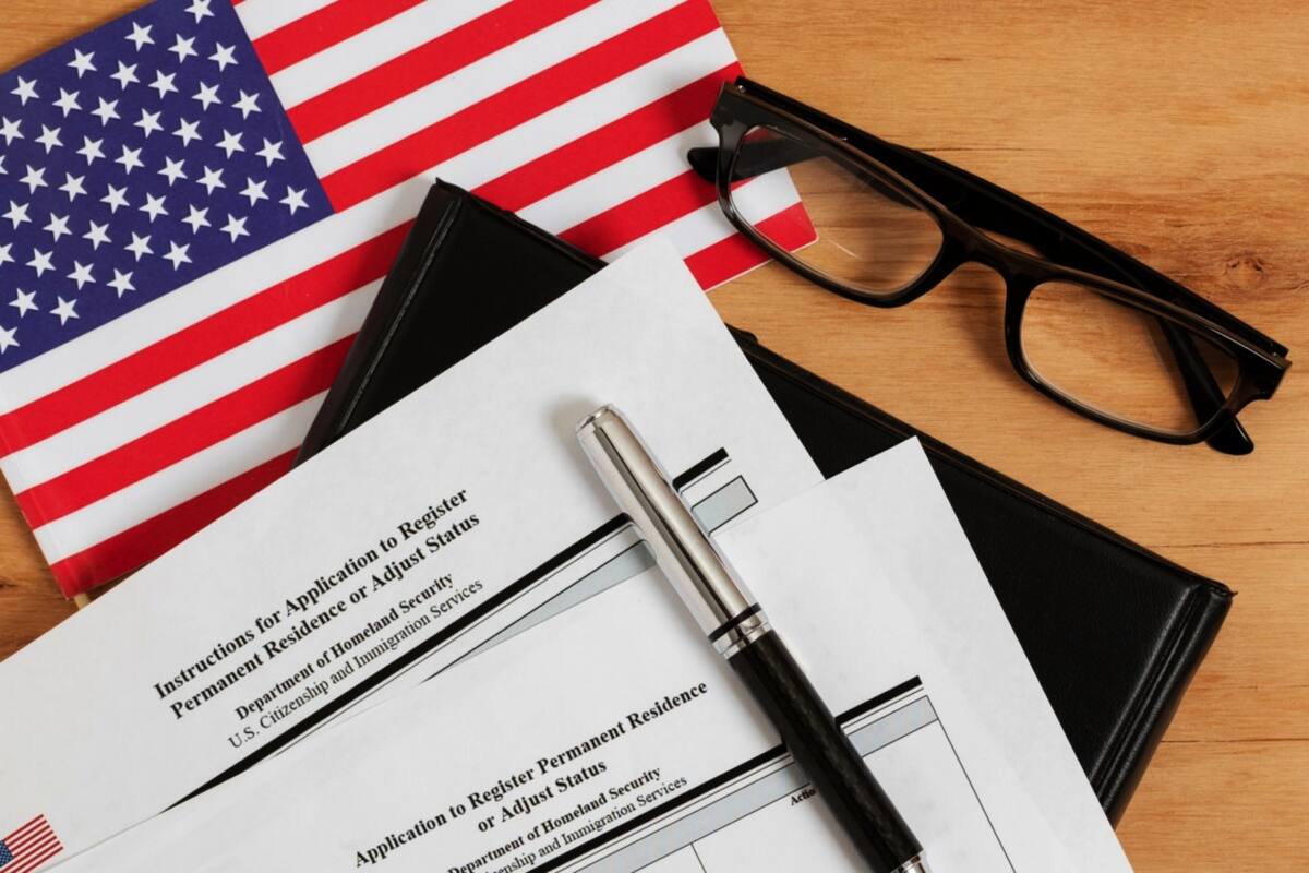 El Uscis advirtió que revisará más minuciosamente los perfiles de redes sociales de solicitantes en busca de contenido antiestadounidense