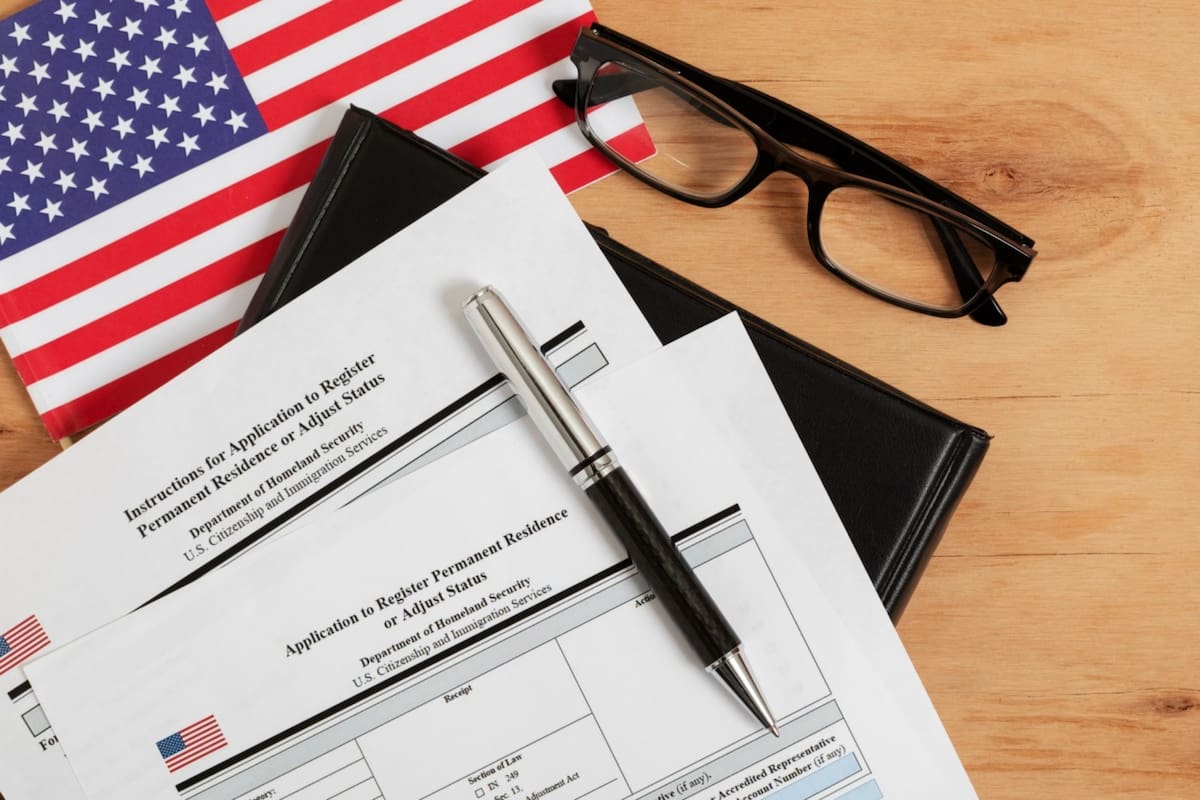 El Uscis anunció cambios en el formulario I-485 alineados con las reglas de carga pública