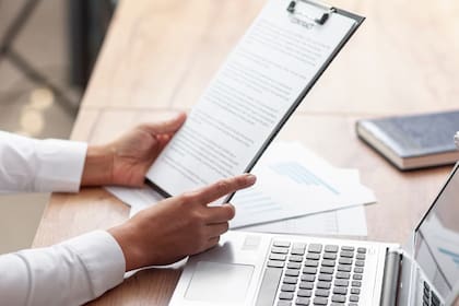 El Uscis dio a conocer detalles sobre las extensiones de las visas de trabajo temporal