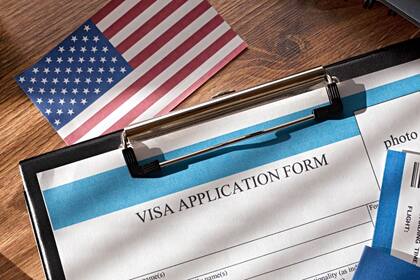 El Uscis indica que los documentos requeridos y direcciones de envío varían según el formulario