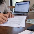 El Uscis casi duplica el tiempo de espera para este grupo de migrantes