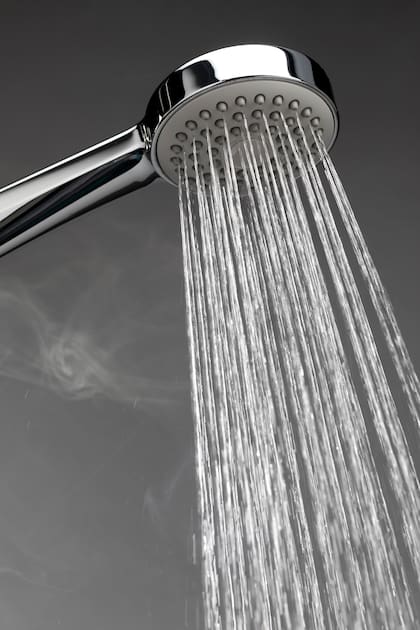 El uso de agua fría o tibia en menores puede generar efectos adversos (Foto: Freepik)