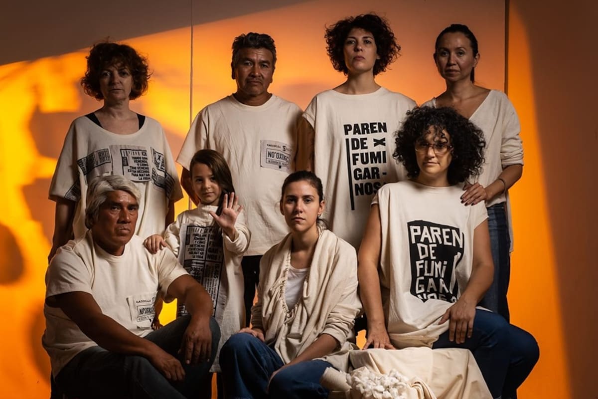 El uso de algodón libre de agrotóxicos es imprescindible; un tema que debe estar en la agenda de la política de moda hoy, y que se plantea en Diseño en Acción, una muestra que puede verse hasta el jueves próximo