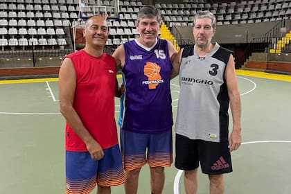 El uso de aplicaciones de bienestar es clave para Walter Abrigo, que piensa seguir jugando al básquet a los 70 años