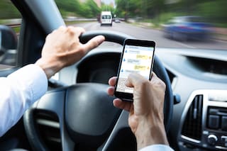 Lanzan un sistema de denuncias por WhatsApp para reportar hechos de “violencia vial”: cómo funciona
