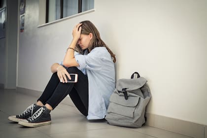 El uso malintencionado de la inteligencia artificial permite manipular fotos para extorsionar a niños, niñas y adolescentes y además le facilita a los acosadores la falsificación de perfiles para hacerse pasar por chicos