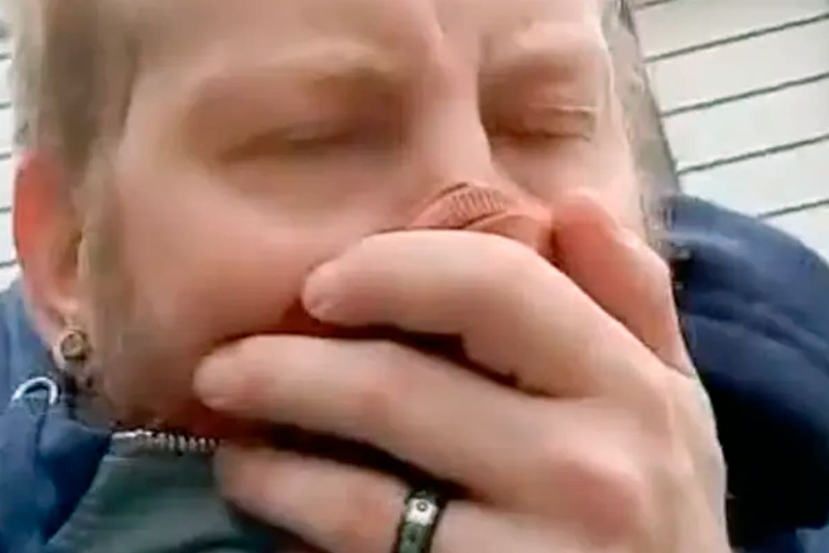 El usuario de TikTok Tony Huisman compartió un video de su reacción al asqueroso hallazgo