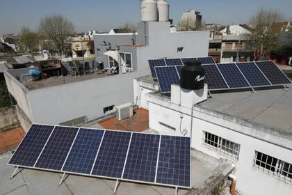 Ya hay 48 usuarios-generadores en el país, entre residentes y empresas, y 33 usuarios más con la instalación completa, esperando a ser habilitados