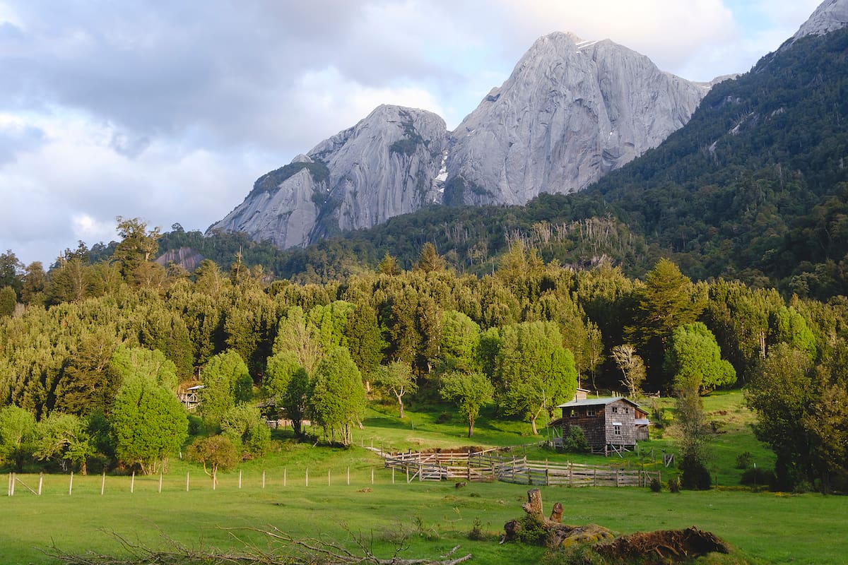 Cerca de la confluencia de la cordillera de los Andes con el océano Pacífico, este retazo de naturaleza pura despertó el interés de los activistas