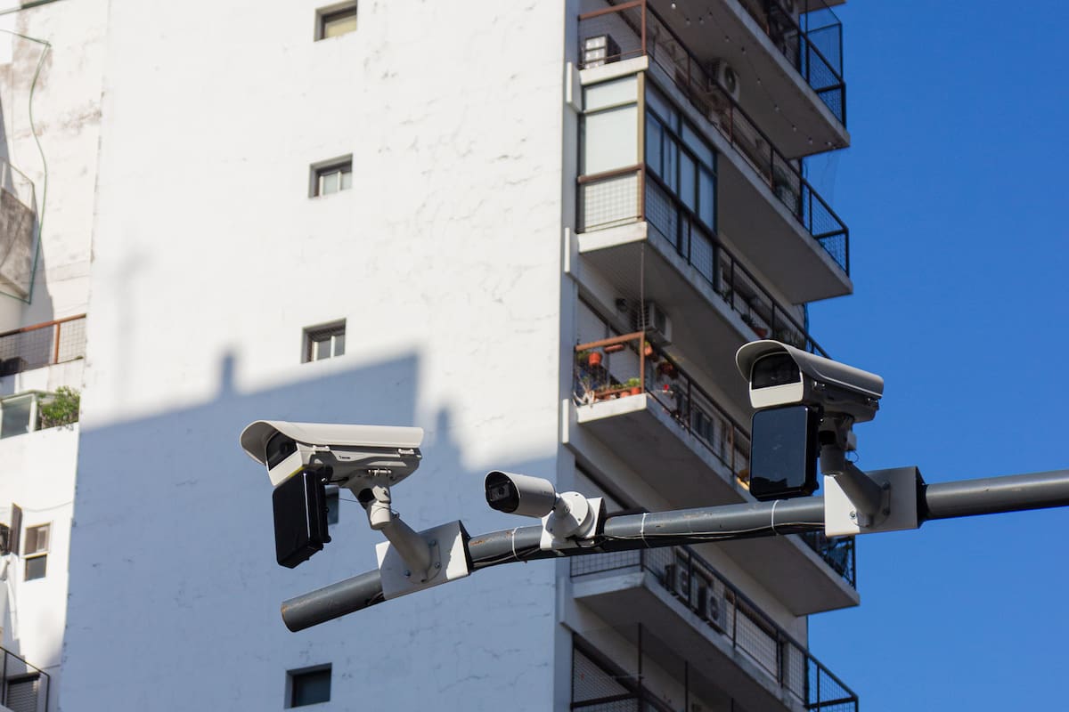 El valor de una infracción de tránsito está atado al de la Unidad Fija (UF), que es la unidad de medida utilizada para determinar el monto de las multas