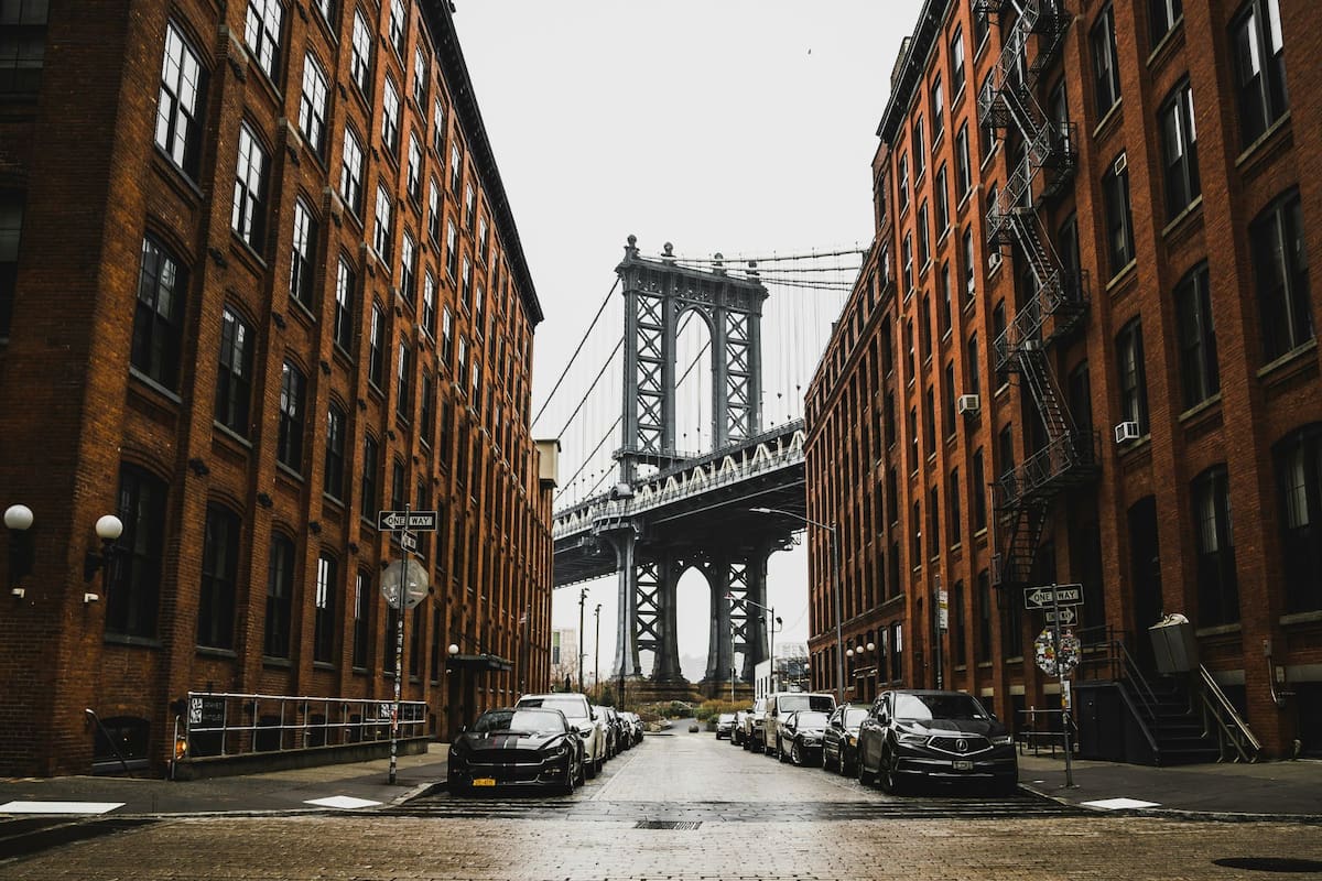 El valor promedio del alquiler de una vivienda en la ciudad de Nueva York oscila entre los US$3600 y los US$4500, en función del barrio