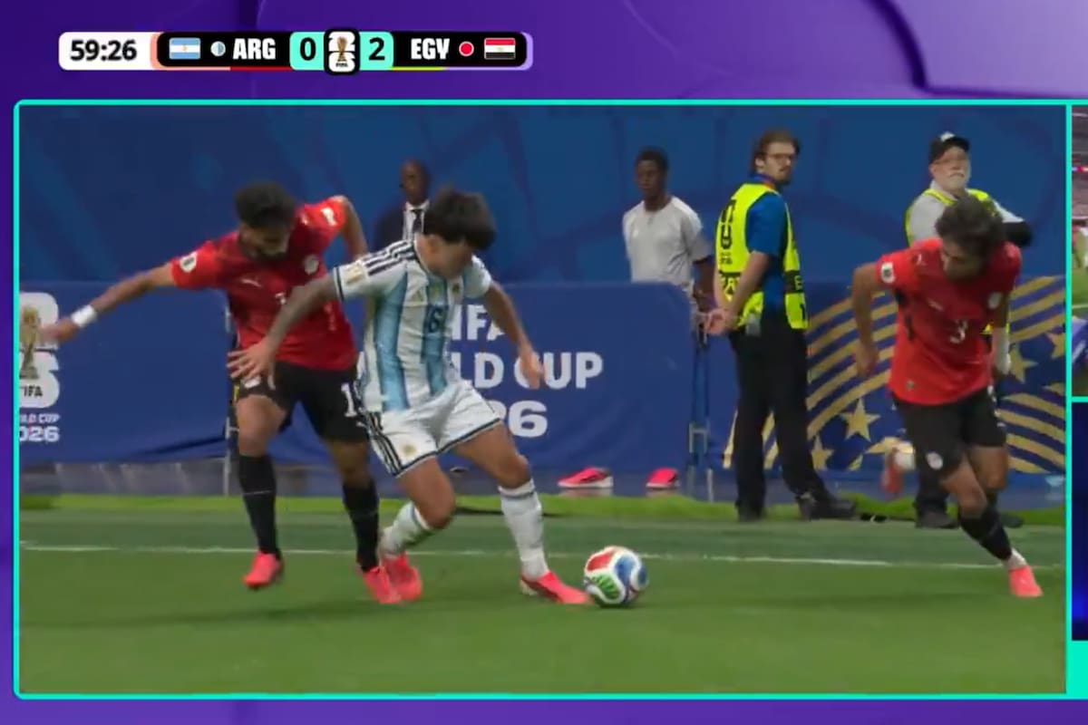 El VAR que determinó la falta a Lisandro Martínez y la anulación del gol de Egipto