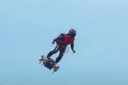 El vehículo aéreo desarrollado por China está equipado con cinco turborreactores y puede tener una autonomía de hasta 20 kilómetros