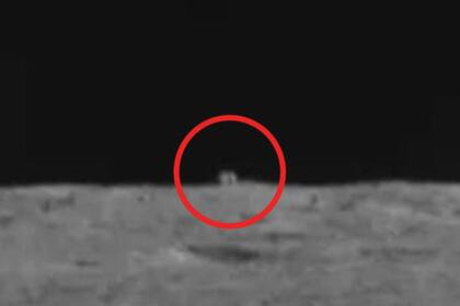 El vehículo chino Yutu-2 detectó una "cabaña misteriosa" en el horizonte de la cara oculta de la Luna