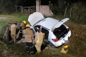 Descartaron la explosión de un celular y arrestaron al esposo de la mujer que murió quemada en un auto