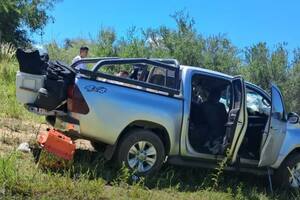 El vehículo se estrelló contra un quebracho colorado