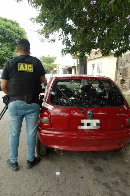 El vehículo usado para el asesinato del chofer de un dirigente sindical había sido comprado poco tiempo antes en un desarmadero manejado por un preso rosarino