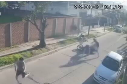 El vendedor se defendió a los golpes