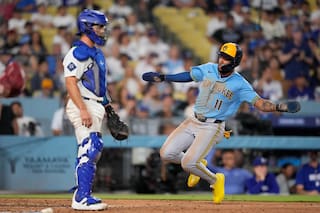 Cerveceros castigan a Edwin Díaz y anotan 3 en la novena para vencer 5-4 a Dodgers