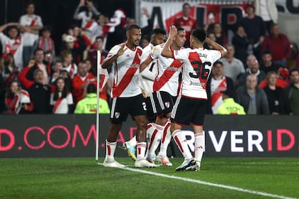 El venezolano Salomón Rondón anotó el gol de la victoria de River sobre Atlético Tucumán: sexto festejo del delantero con la camiseta de los millonarios