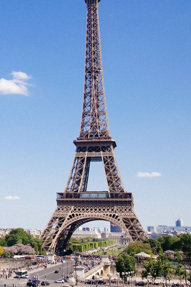 El verano europeo es ideal para visitar la Torre.
