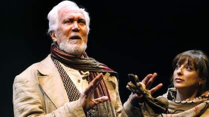 El vestidor, un súper éxito teatral, junto a Julio Chávez