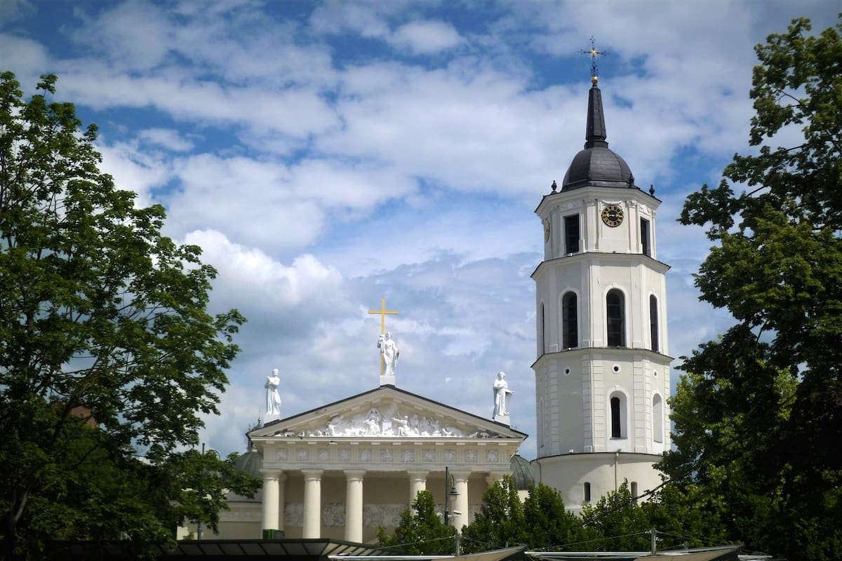 El viaje de Pablo Pérez Kondzerka por las calles de Vilna, en busca de sus raíces