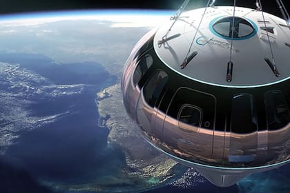 El viaje promete ver salir el sol lentamente sobre el extremo curvo de la Tierra