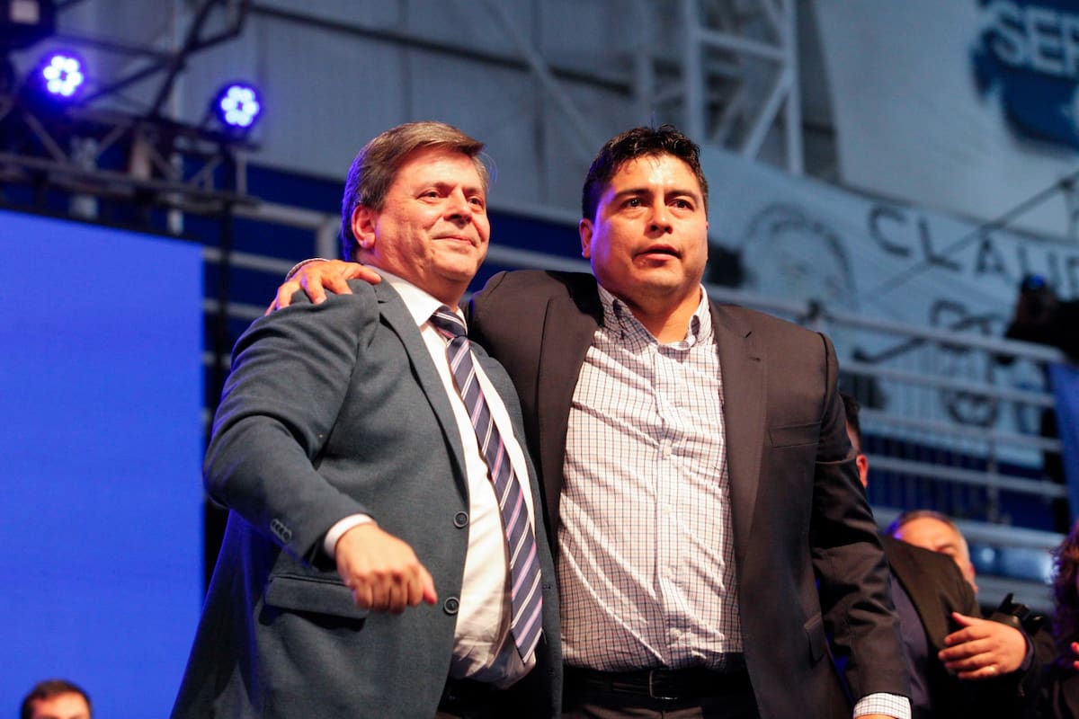 El vicegobernador Fabián Leguizamón y el goberndor Claudio Vidal durante la asunción del domingo pasado. La derogación de la Ley de Lemas, estaba entre las promesas de campaña.