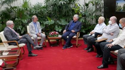 El vicejefe de gabinete argentino, Jorge Neme, fue recibido en La Habana por el presidente Miguel Díaz-Canel y otras autoridades cubanas. https://www.granma.cu/