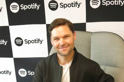 El vicepresidente de mercados y suscripciones de Spotify, Gustav Gyllenhammar, posa para un retrato en la Ciudad de México el jueves 25 de abril de 2024. (Foto AP/Berenice Bautista)