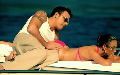 El video de 2002 en el que aparecen JLo y Ben Affleck, juntos, en un yate