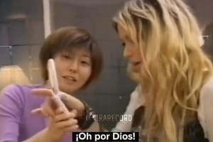 El video de Shakira se hizo viral: allí hace una premonición sobre los paparazzis