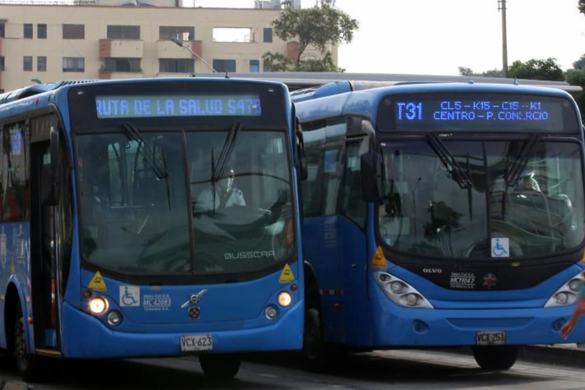 El video, de unos 10 minutos, fue grabado en Cali y subido a la plataforma de contenidos para adultos Pornhub, y las autoridades buscan identificar a sus protagonistas