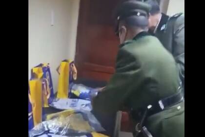 El video en el que se incautaron elementos de Boca en el vestuario de los árbitros peruanos