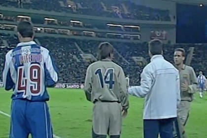 El video que presentó el Club Barcelona a 20 años del debut de Lionel Messi