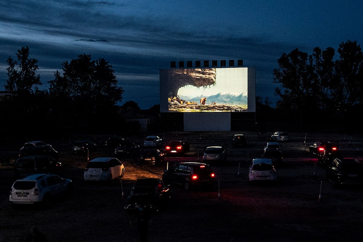 El viejo autocine familiar que está en la línea de vanguardia